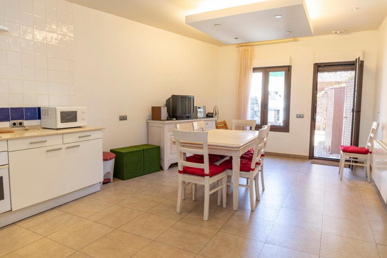 Apartamento Abuela Benita Cebreros Zewnętrze zdjęcie